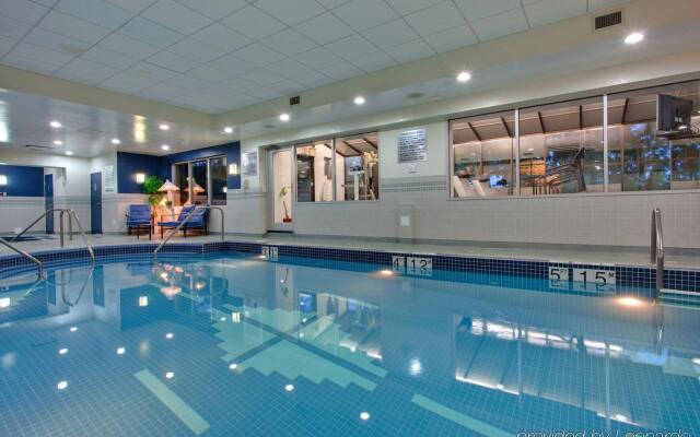 Holiday Inn Calgary-Airport by IHG