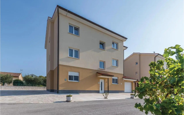 Three-Bedroom Apartment in Medulin