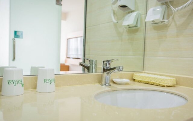 Vatica Chongqing University Town Subway Station Hee Street Pedestrian