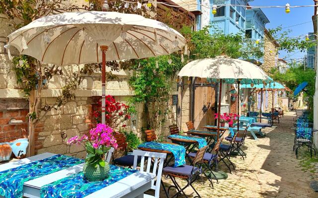 Rue d'Azur Alacatı