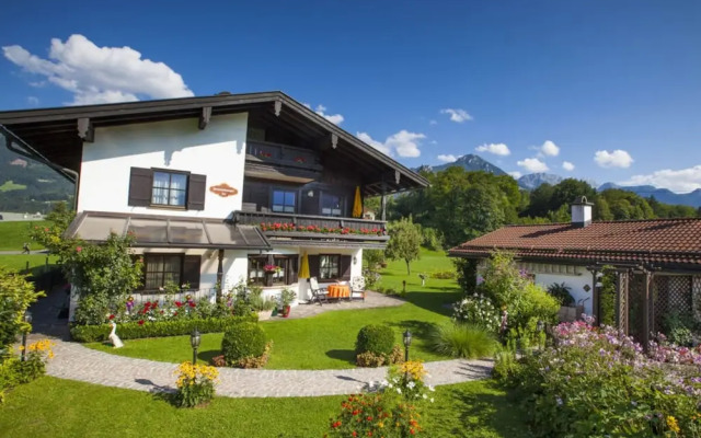 Rooster 2 -kierngasshausl-