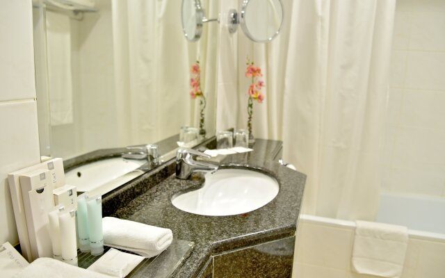 Gefinor Rotana Hotel