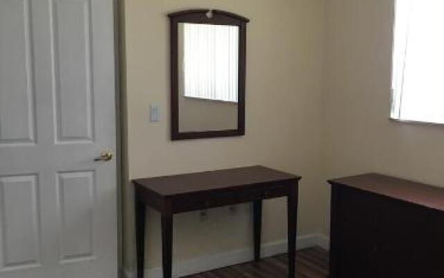 Shamrock Corporate Housing - Gables