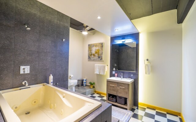 Joint Boutique Hotel