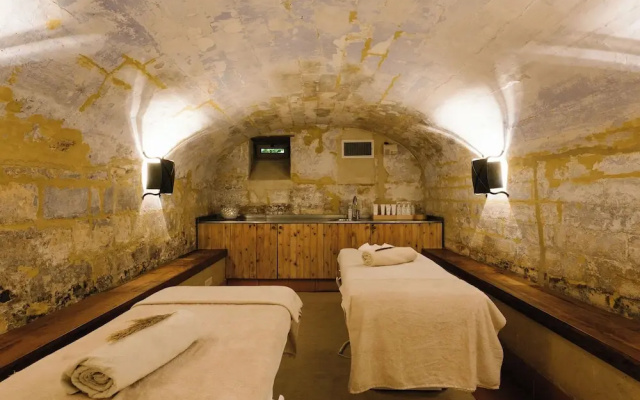Corneli Residences Château St. Gerlach