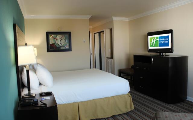 Holiday Inn Express Van Nuys, an IHG Hotel