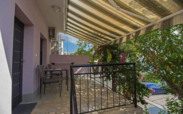 Studio app 100m from the sea, 077