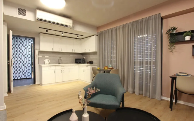 1 BR Apt TLV TAU by Sea N' Rent