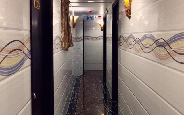 England Premier Backpackers Inn