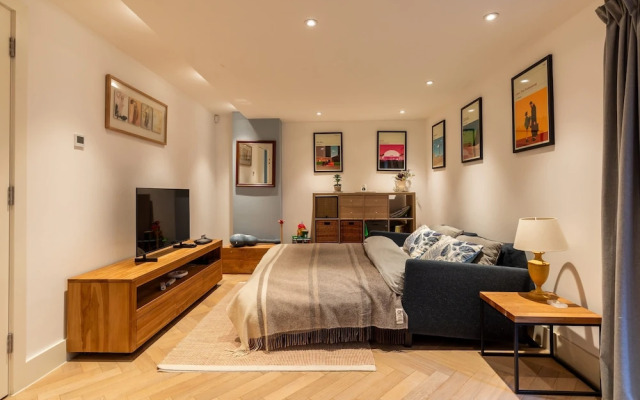 Stylish Family Home With Garden