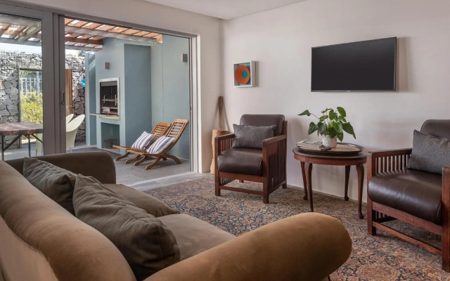 17 Marine Hermanus, Apartment 103 with private Hot Tub