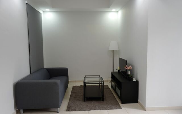 Pangsapuri Suria Kota Damansara by Friend