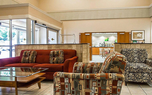 Quality Inn & Suites Fishkill South near I-84