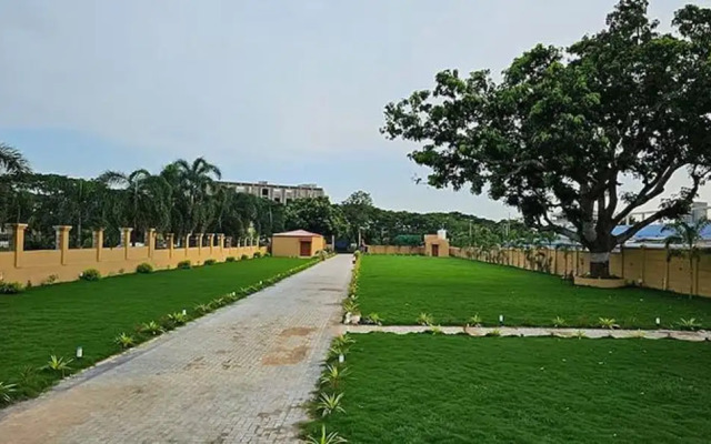 Fabhotel Ekamra Greens By Y Hotels