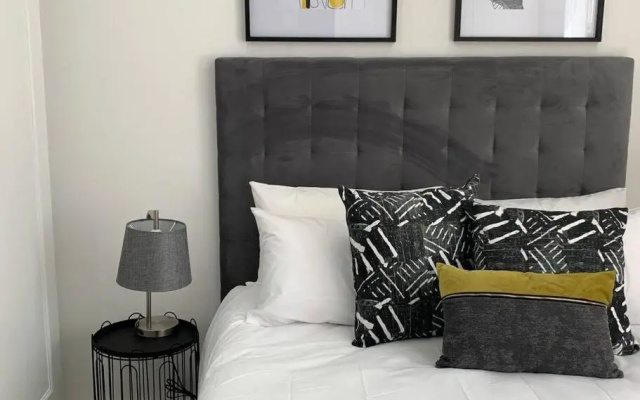 Cosy & Cute 1 Bedroom Sea Point Apartment