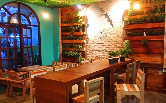 Хостел Thonglo 7