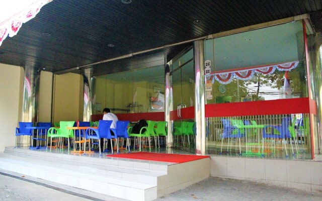ZEN Rooms Wahid Hasyim Syariah