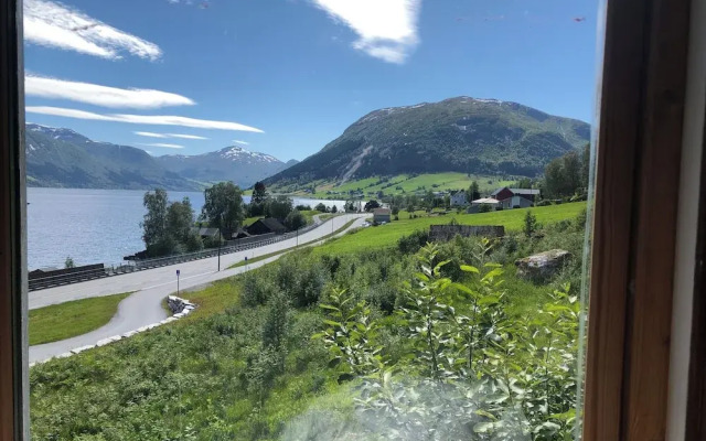 Jølster Lake View