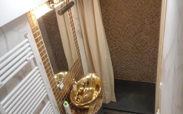 golden place