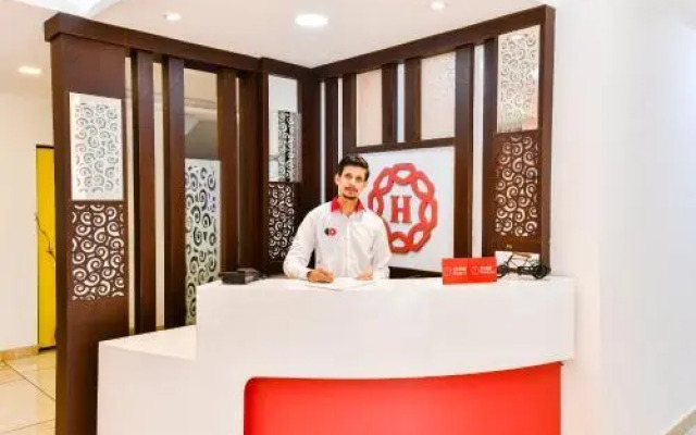 OYO 24373 Hilite Inn