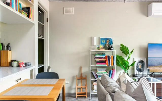 Cosy Sydenham 1-bed by Inner-west's Attractions