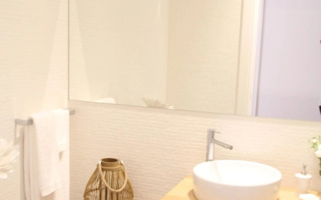 Blue Twenty Two - Espinho / Oporto Beach