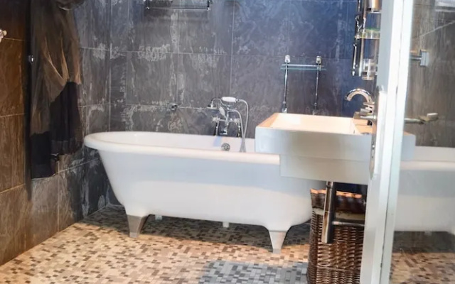 1 Bedroom Apartment in the Heart of Cape Town