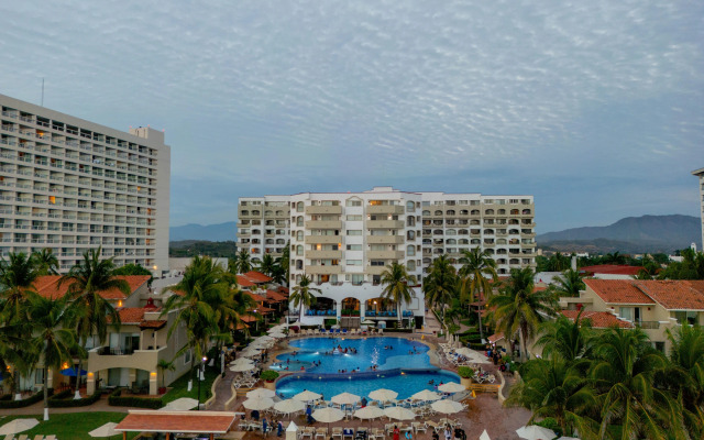 Tesoro Ixtapa Beach Resort