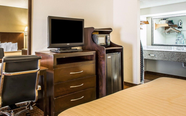 Quality Inn & Suites near Panama City Beach