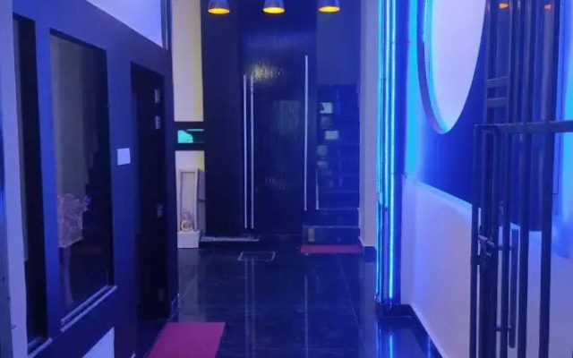 OYO 93194 Hotel Paris