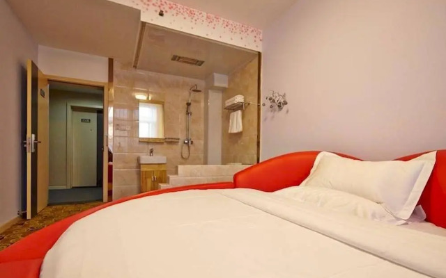 Super 8 Hotel Jinan Railway Station Square