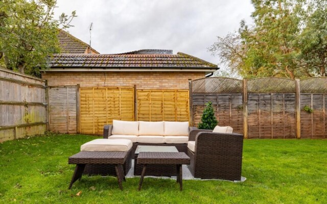 The Wycombe House - Inviting 5bdr House With Garden