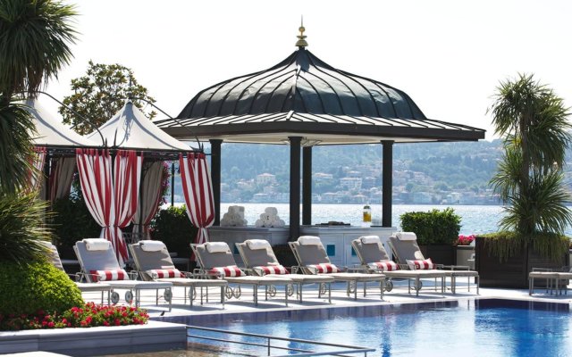 Four Seasons Hotel Istanbul at the Bosphorus