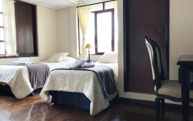 Hotel Muros Quito