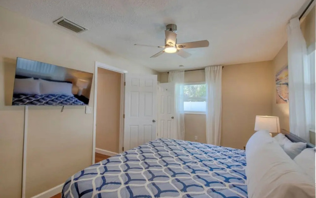 Sunny Escape-heated Pool