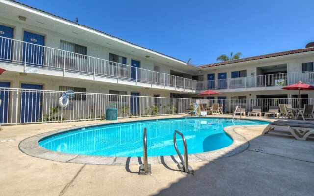 Motel 6 Rowland Heights, CA - Los Angeles - Pomona