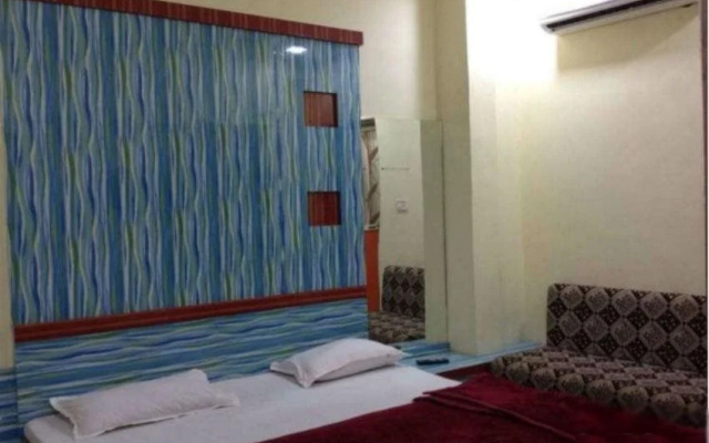 SPOT ON 70774 Hotel Rajshree