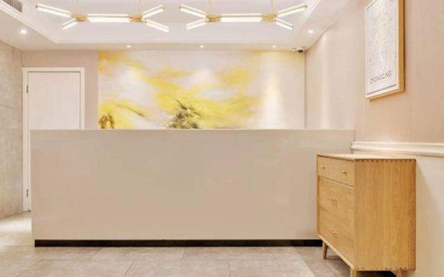 Chongqing Xidu TopView High Altitude Hotel (Chongqing Ranjiaba Dalongshan Light Rail Store)