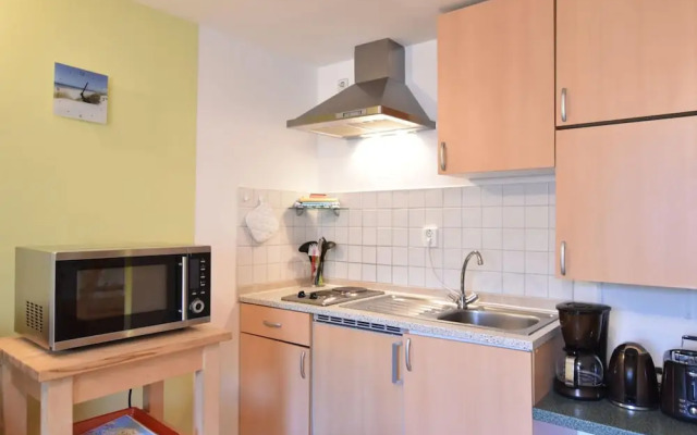 Modern Apartment in Elmenhorst Near Sea