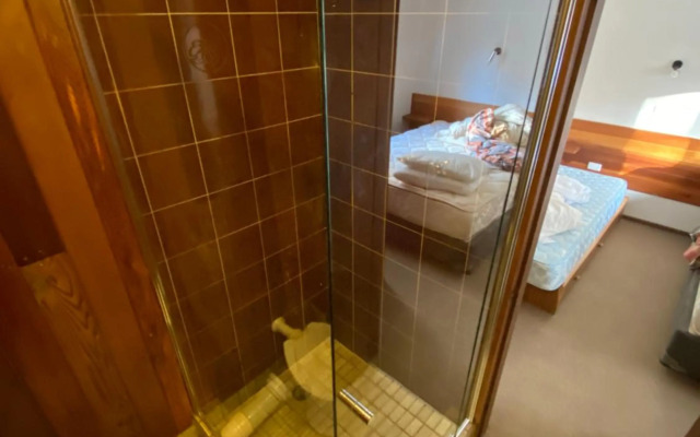 Retro 2 Bedroom Apartment