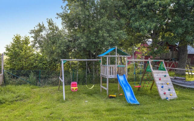 Beautiful Home in Vara With 4 Bedrooms and Wifi
