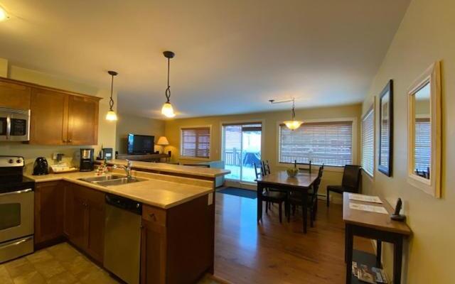 Lush Mountain Accommodations