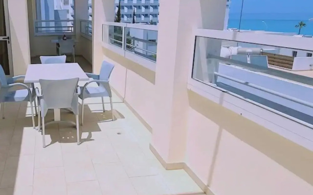 40 PRO 1 - Sunrise Beach Apt 1