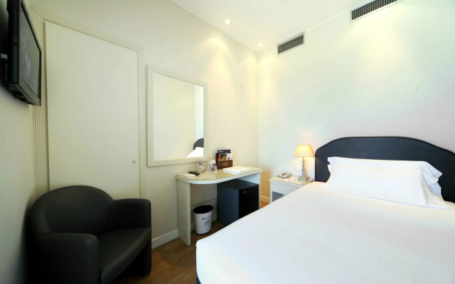 National Hotel