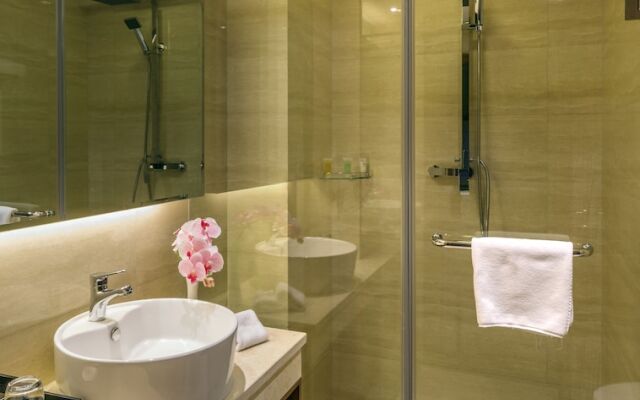 Jinjiang Peninsula Seasons Hotel