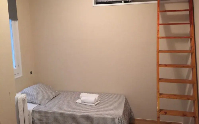 Rooms Arguelles 58