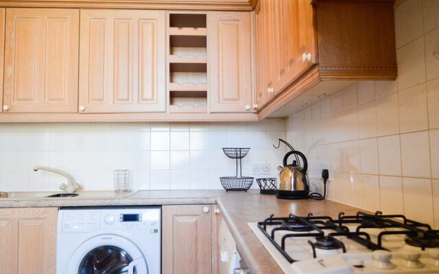2 Bedroom Flat in Central Edinburgh
