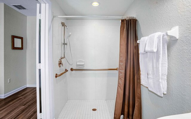 Spacious Townhome W/patio & Garage! Sleeps10