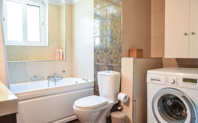 Rio Suburban Escape - A Luxurious Retreat