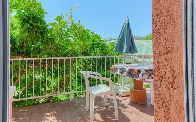 Modern Luxury 2-bedroom apt With Balcony & Patio